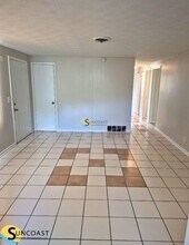 454 Gano Ct in Orange Park, FL - Foto de edificio - Building Photo