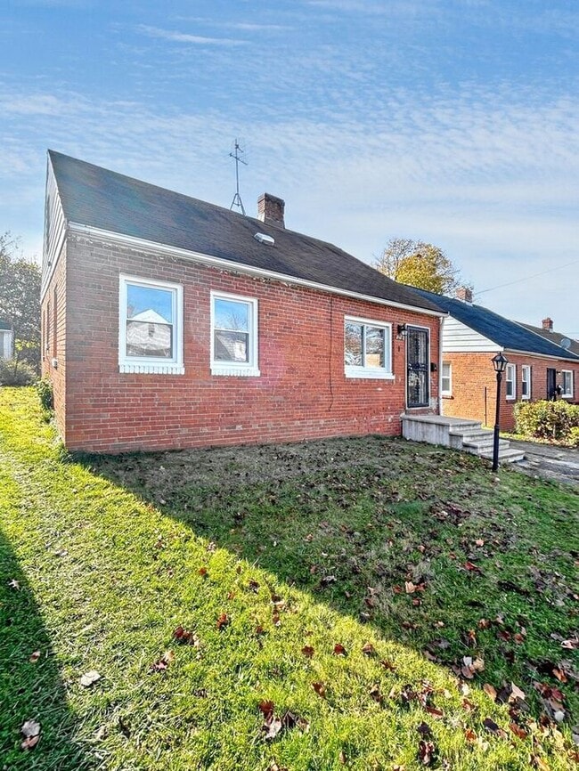 16910 Palda Dr in Cleveland, OH - Building Photo - Building Photo