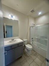 737 Betten St in Los Banos, CA - Building Photo - Building Photo