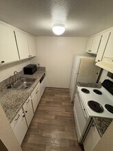 5101 Glide Dr in Davis, CA - Building Photo - Building Photo