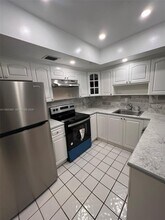 2605 NW 47th Terrace in Lauderdale Lakes, FL - Building Photo - Building Photo