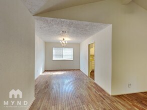 4202 Chestergate Dr in Spring, TX - Building Photo - Building Photo