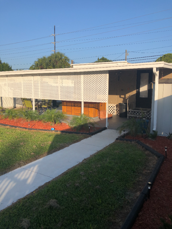 14915 Old Dixie Hwy in Hudson, FL - Building Photo - Building Photo