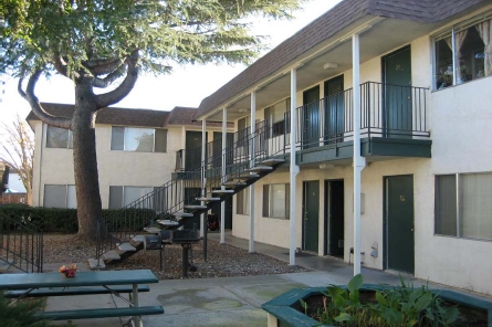 Casa Grande Apartments in Yuba City, CA - Building Photo - Building Photo