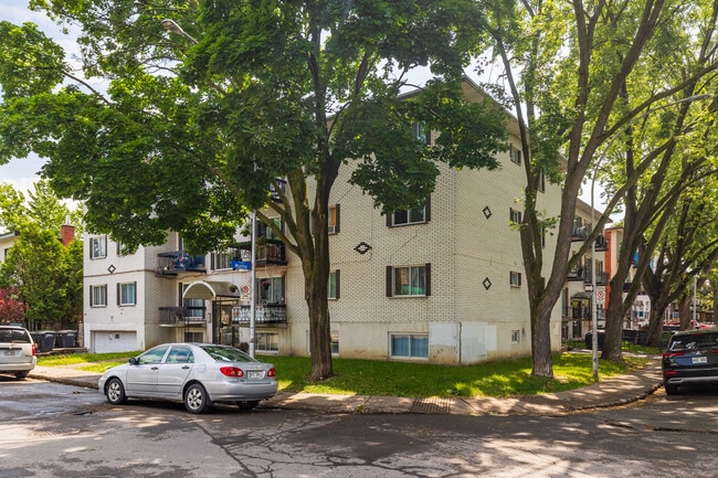 6400 Dagenais Rue