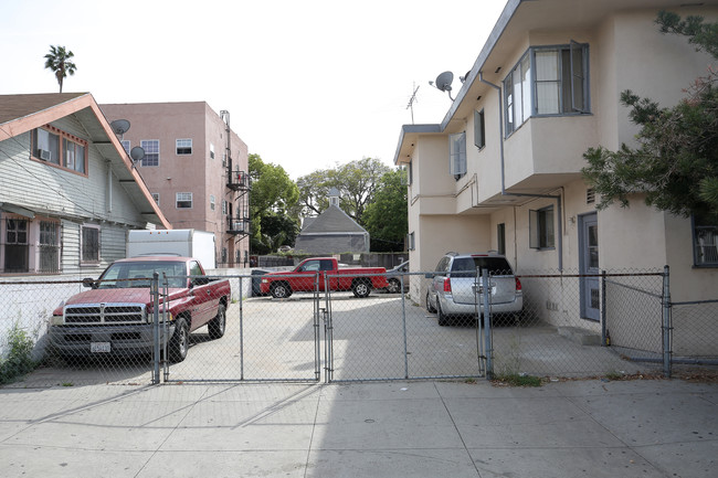 2100 Bonsallo Ave in Los Angeles, CA - Building Photo - Building Photo