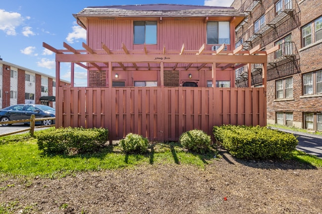 93 Park Ave in Rochester, NY - Building Photo - Building Photo