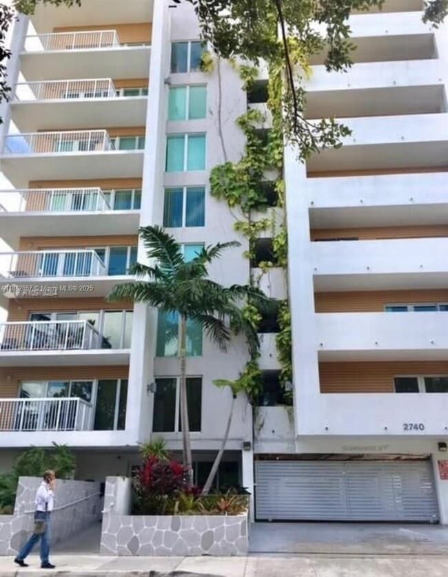 property at 2740 SW 28th Terrace