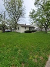 607 Flintridge Dr in Fairborn, OH - Building Photo - Building Photo