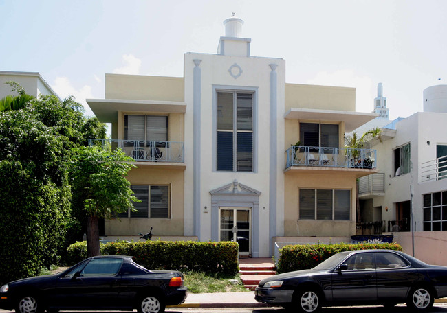 1751 James Ave in Miami Beach, FL - Foto de edificio - Building Photo