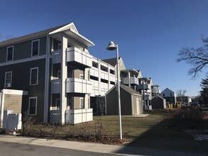 Kingstown Crossings in North Kingstown, RI - Building Photo - Building Photo