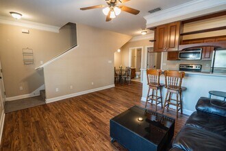 1896 Honolulu Ln in Tallahassee, FL - Building Photo - Building Photo