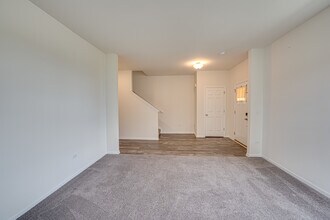 1622 Albany St in Grayslake, IL - Building Photo - Building Photo