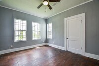 3319 Holman St photo'