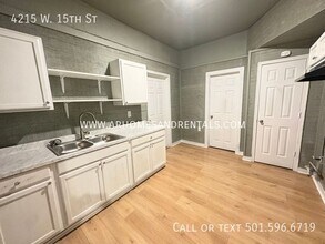 4215 W 15th St in Little Rock, AR - Building Photo - Building Photo