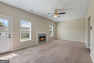 3902 Arabian Way SW in Snellville, GA - Building Photo - Building Photo