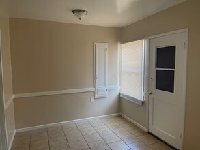Victoria Apartments in Los Angeles, CA - Building Photo - Building Photo