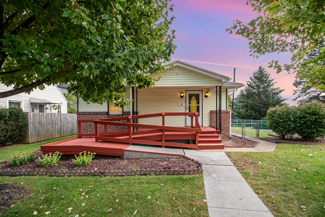 38 Lancaster Ave, Unit House in Enola, PA - Building Photo