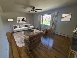 137 Salmon Brook Dr in Glastonbury, CT - Building Photo - Building Photo