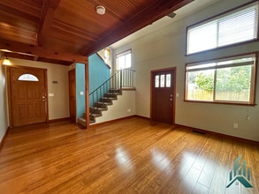 3177 NE Flintlock Pl in Corvallis, OR - Building Photo - Building Photo