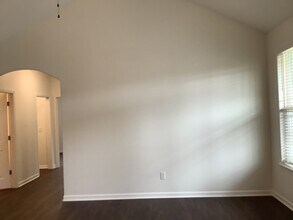 125 Bur Oak Dr in Taylors, SC - Foto de edificio - Building Photo