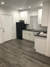 6041 Wilkinson Ave, Unit Roy Balulu in North Hollywood, CA - Building Photo - Building Photo