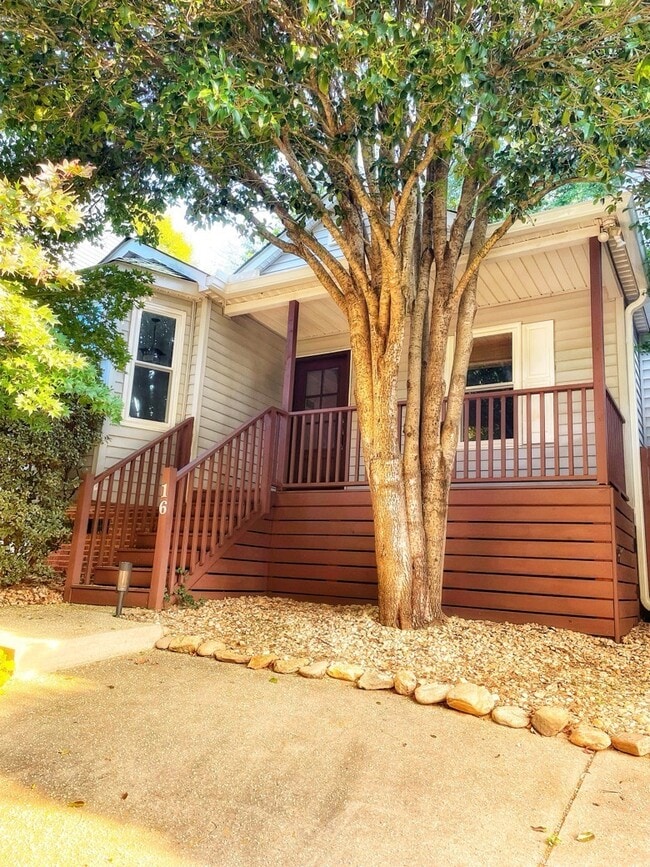 property at 16 Townes Square Ln