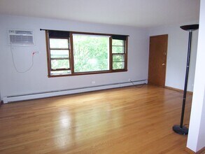 4128 W Byron St, Unit 301 in Chicago, IL - Foto de edificio - Building Photo