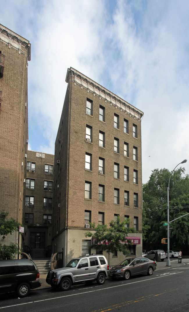 293-299 Fort Washington Ave in New York, NY - Building Photo - Building Photo