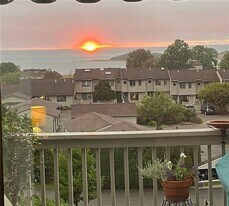 143 Windward Ln in Bristol, RI - Building Photo