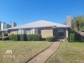 11809 Garden Terrace Dr in Dallas, TX - Building Photo