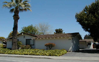 3690 Flora Vista Ave Apartments