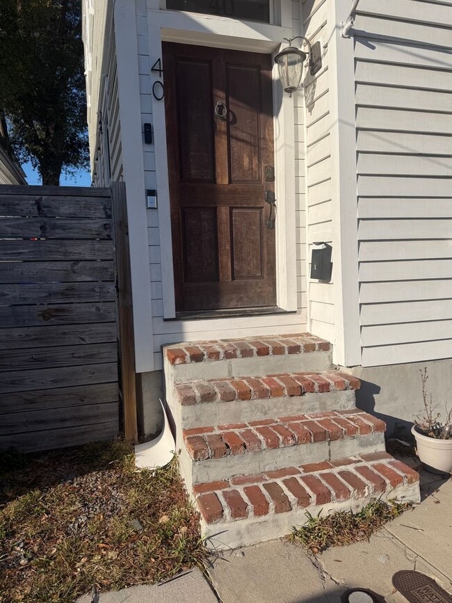 40 Poinsett St in Charleston, SC - Building Photo - Building Photo