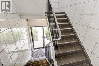 119 Cedar St S in Kitchener, ON - Building Photo - Building Photo