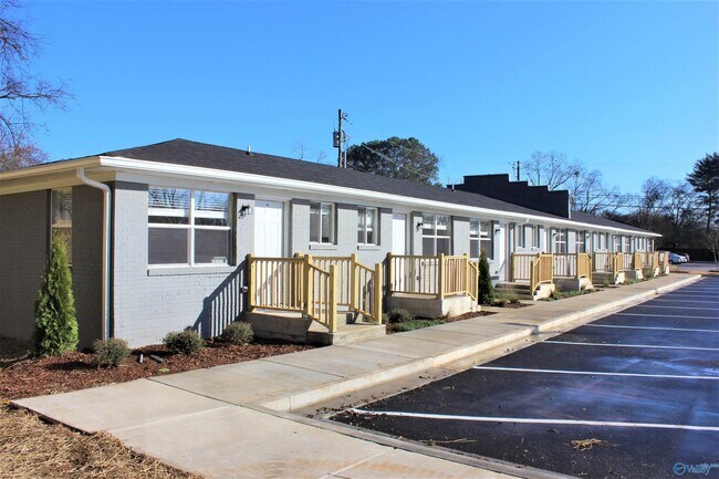 4300 Knight Rd SW in Huntsville, AL - Building Photo - Building Photo