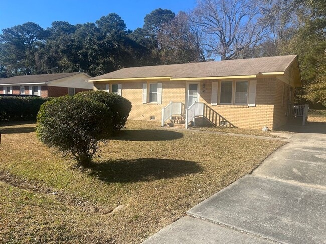 property at 1421 Westwood Dr