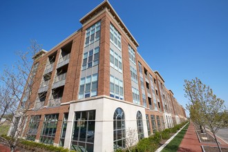 Apartments at the Yard: Keystone in Grandview Heights, OH - Foto de edificio - Building Photo