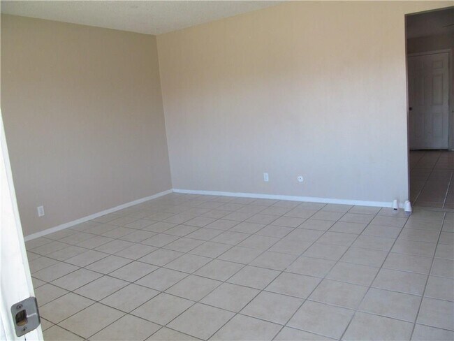 5717 Dalhart Dr in El Paso, TX - Building Photo - Building Photo