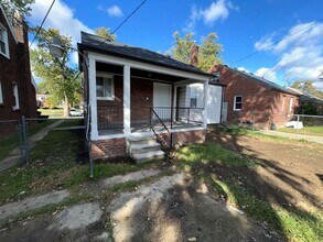 14000 Ashton Rd in Detroit, MI - Building Photo - Building Photo