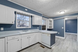 1002 Kiser Blvd in Greeneville, TN - Building Photo - Building Photo