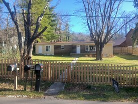 230 Northwest Ave in Swannanoa, NC - Building Photo