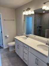 1502 Salt Springs Dr in Saline, MI - Building Photo - Building Photo