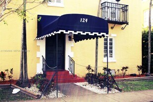124 Mendoza Ave in Coral Gables, FL - Building Photo