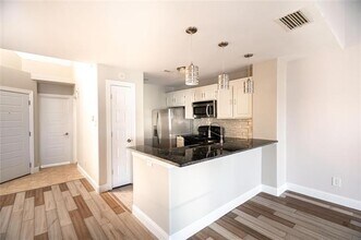 3414 Country Club Dr W in Irving, TX - Building Photo - Building Photo