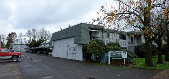 Country Manor in Eugene, OR - Foto de edificio - Building Photo