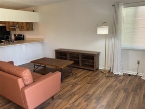 7 Warren Pl in Palm Coast, FL - Foto de edificio - Building Photo