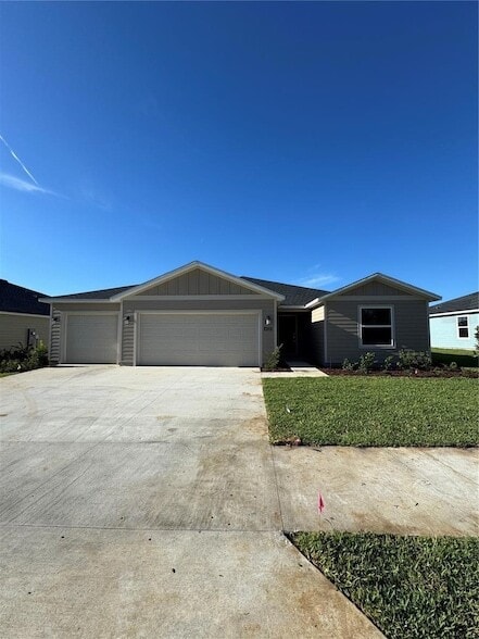 4220 SW 82nd Ln in Ocala, FL - Building Photo