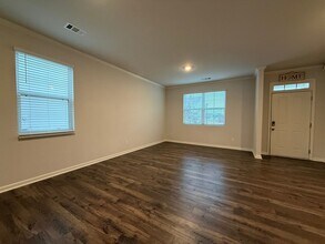 4301 Oakhurst Dr in Fairburn, GA - Building Photo - Building Photo