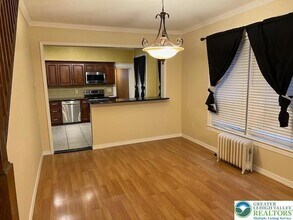 1719 W Broad St in Bethlehem, PA - Foto de edificio - Building Photo