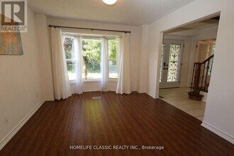 354 Bexhill Rd in Newmarket, ON - Building Photo - Building Photo